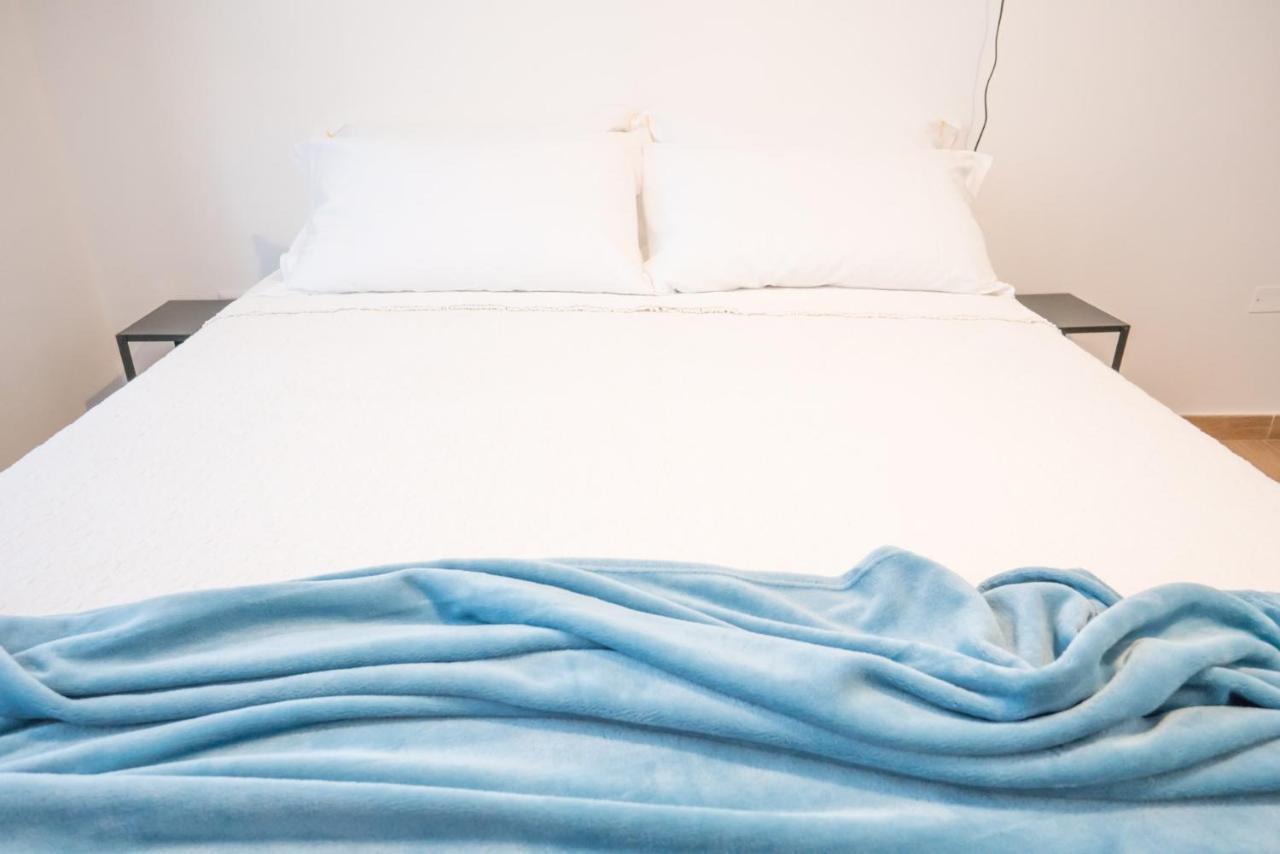 Minimalist Chic A Villanova 3Bdr - 2Bth - Wifi Каляри Екстериор снимка